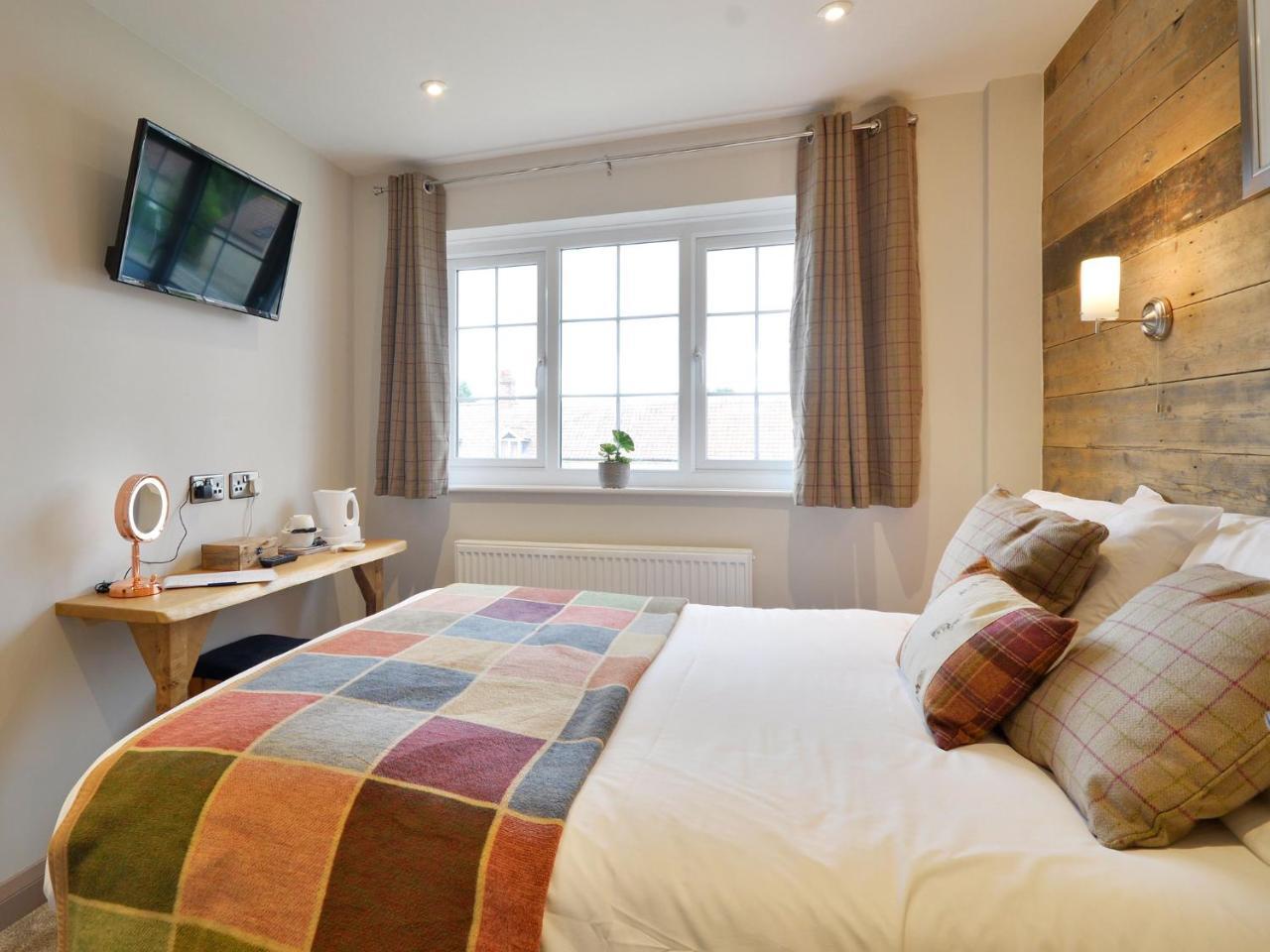 The Cayley Arms Inn 皮克林 外观 照片