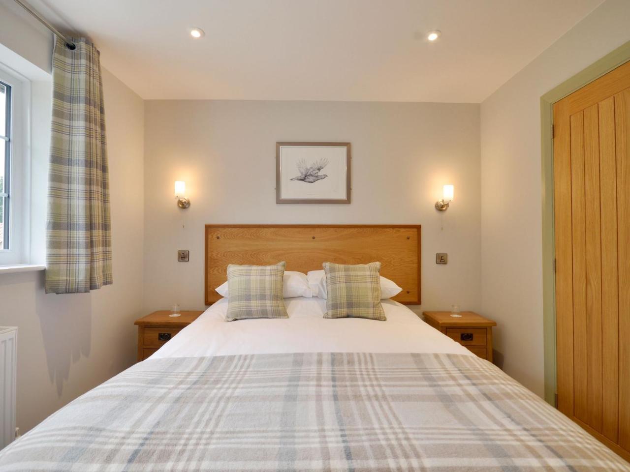 The Cayley Arms Inn 皮克林 外观 照片