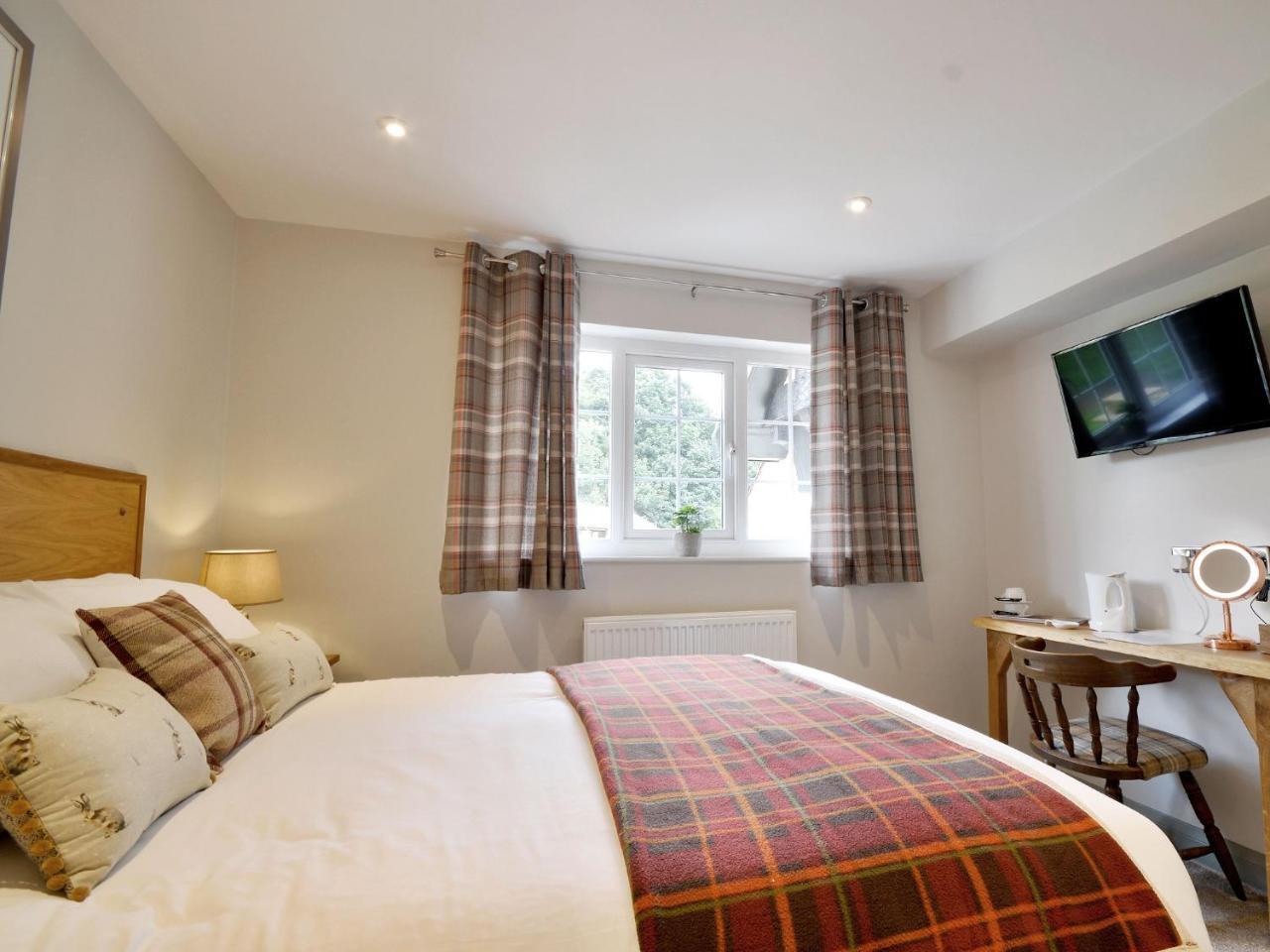 The Cayley Arms Inn 皮克林 外观 照片