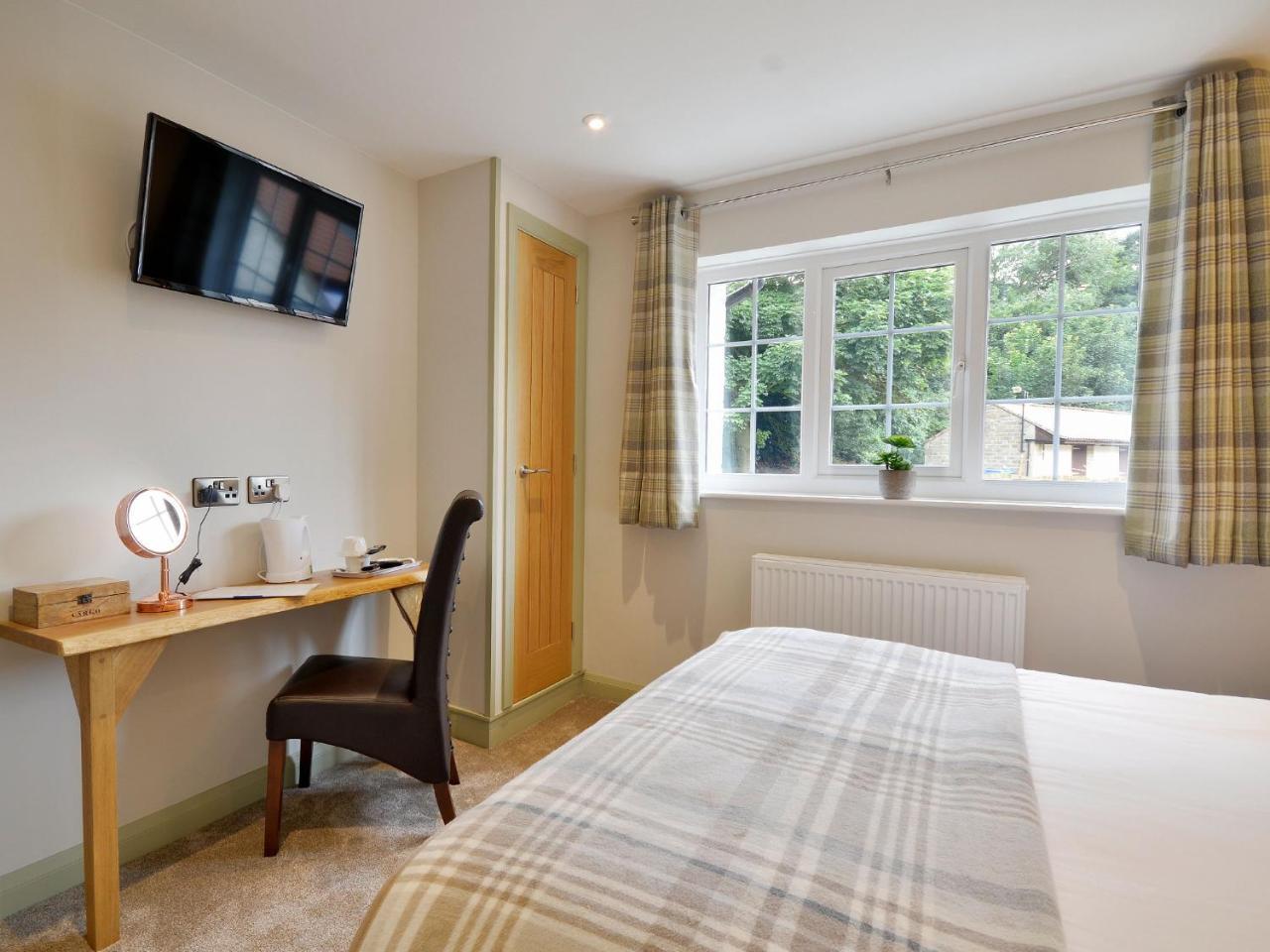 The Cayley Arms Inn 皮克林 外观 照片